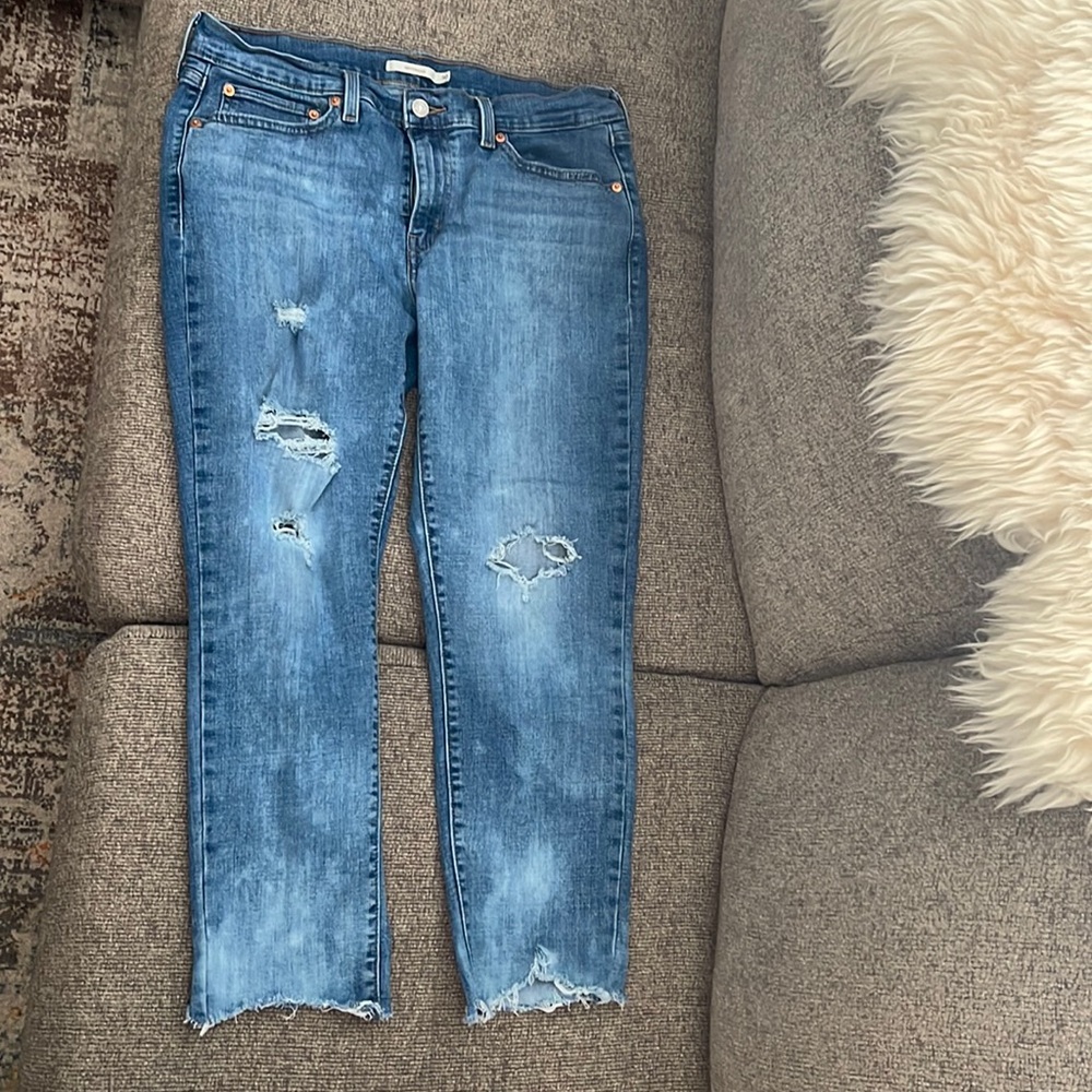 Levi’s destroyed boyfriend ankle jeans